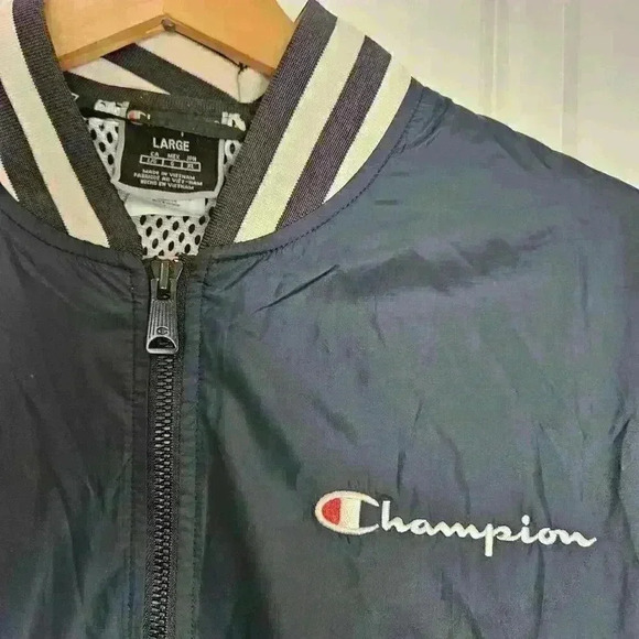 Champion Navy and White Windbreaker Jacket Men's Size Large - Picture 2 of 9
